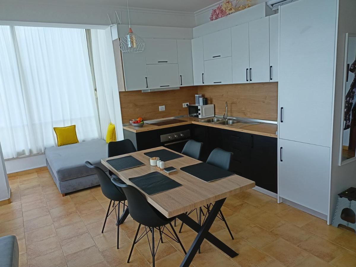 Apartman Dagmar Durrës Zewnętrze zdjęcie